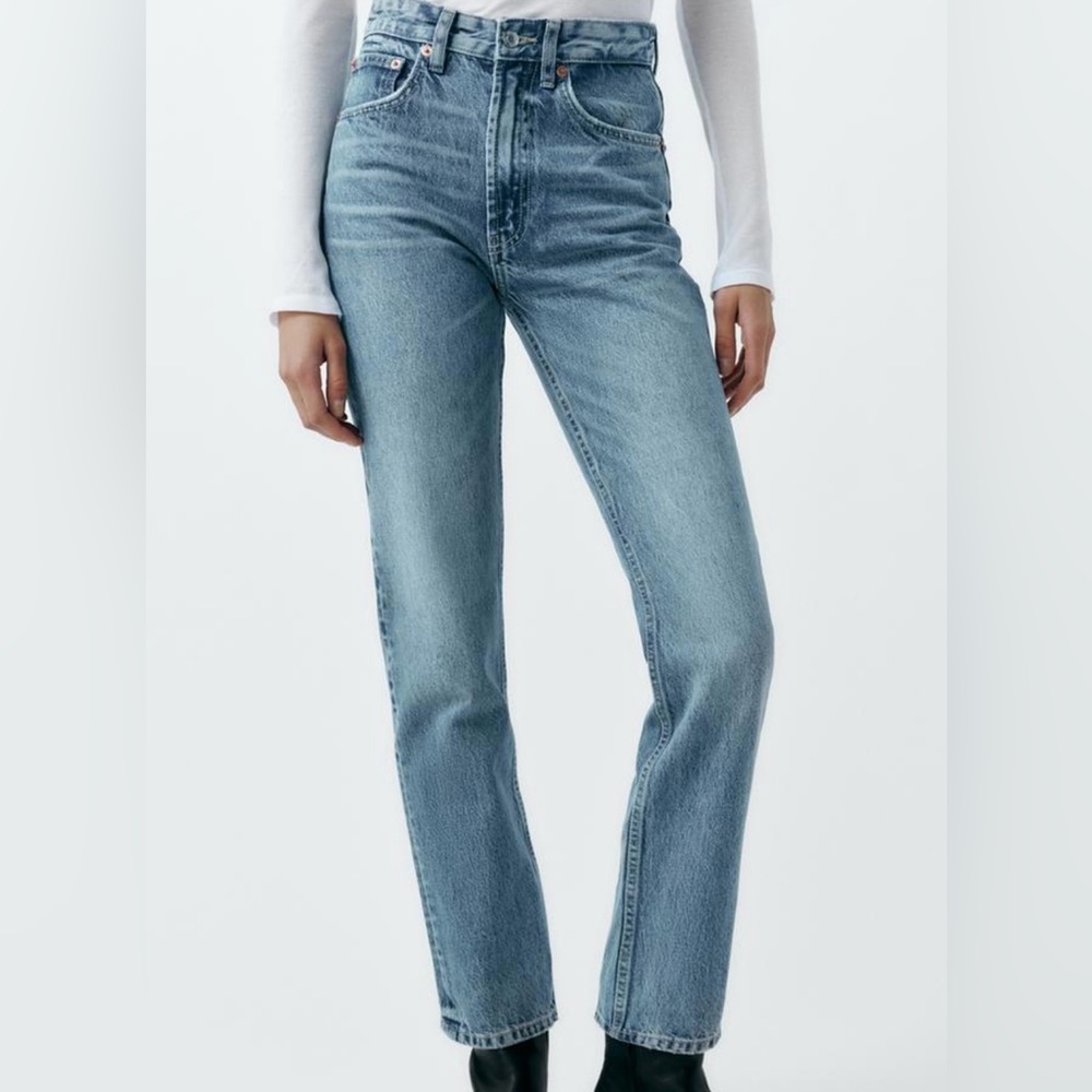 Zara High Rise Regular Length Straight Fit Jeans